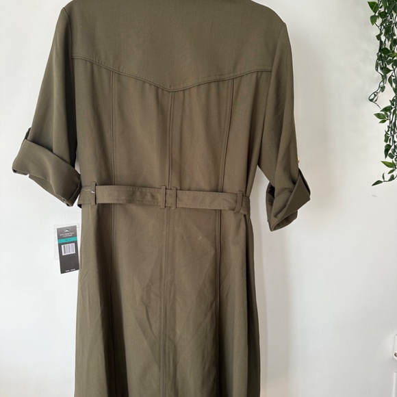 NWT Green double breasted dress - Picture 2 of 5